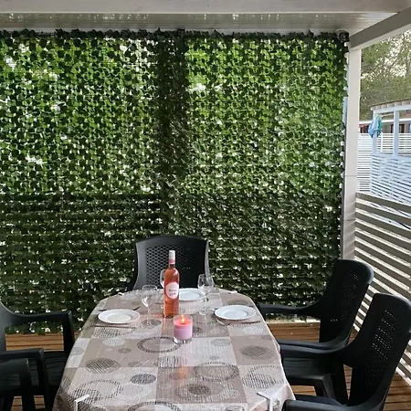 Laguna Mobile Homes אתר קמפינג פריבלאקה