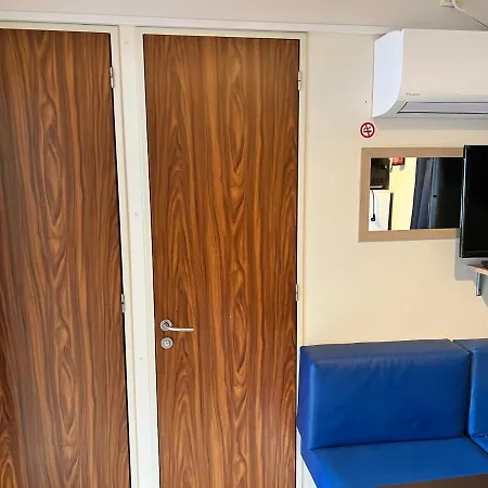 אתר קמפינג Laguna Mobile Homes *